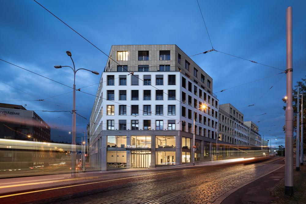 Student House Holešovice / Pavel Hnilička Architects+Planners