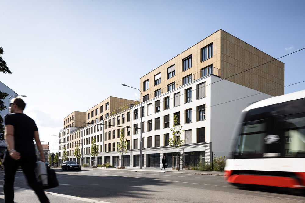 Student House Holešovice / Pavel Hnilička Architects+Planners