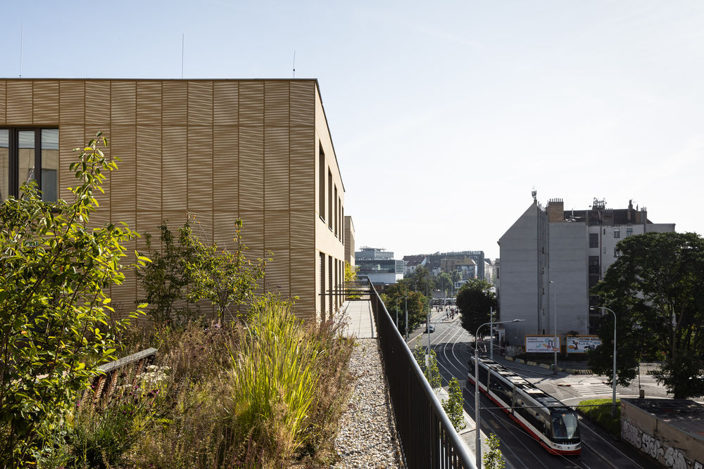 Student House Holešovice / Pavel Hnilička Architects+Planners