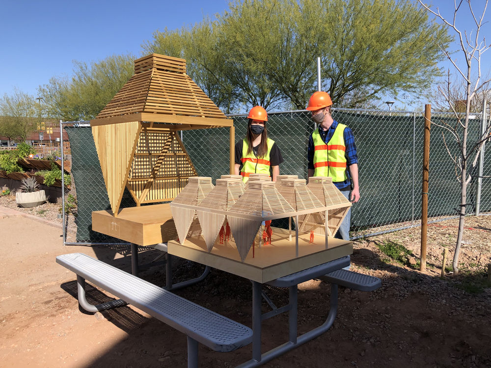 Outdoor Classroom Orange 1 / Design-Build Studio