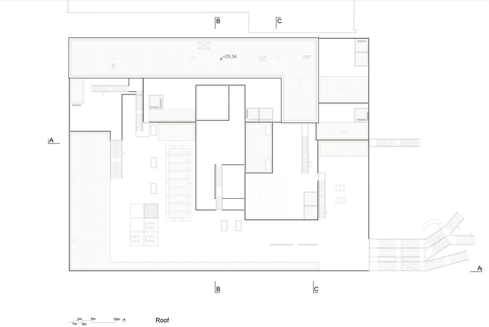 Längenfeldgasse Primary and Vocational School  / PPAG architects