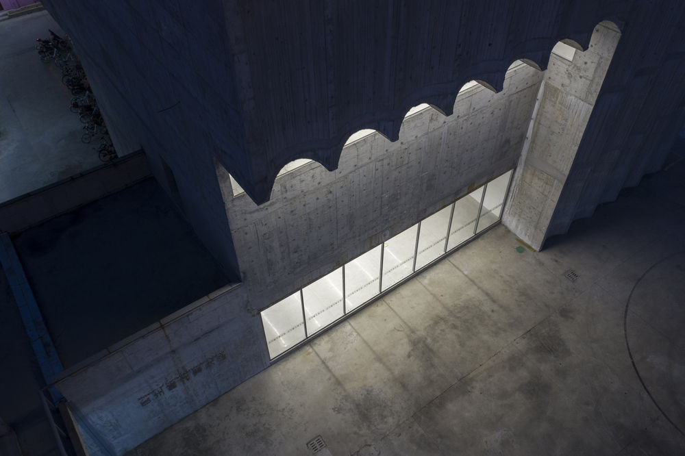 Taizhou Contemporary Art Museum / Atelier Deshaus