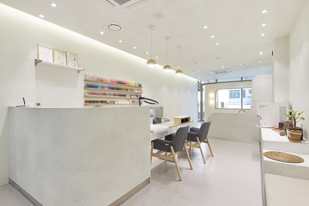 12 平米极简双店面 打造温馨小空间