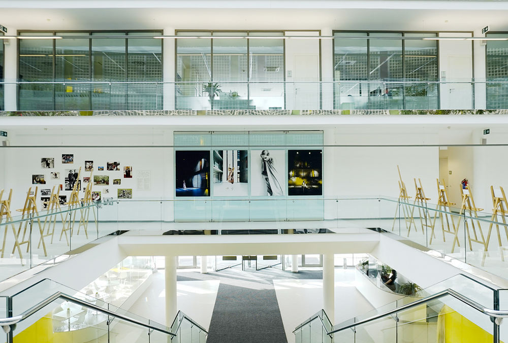 Anastasiya Gushchina丨大学丨architecture photography | Tomas Bata University