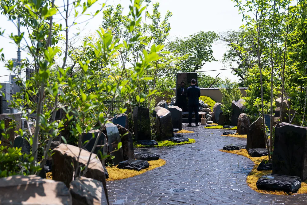 Kezouin Fuchu-shi Cemetery "Yoyo-no-niwa"