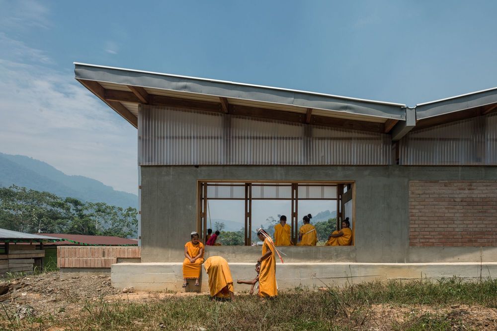 Technology and Environment Laboratory Mencoriari  / Semillas