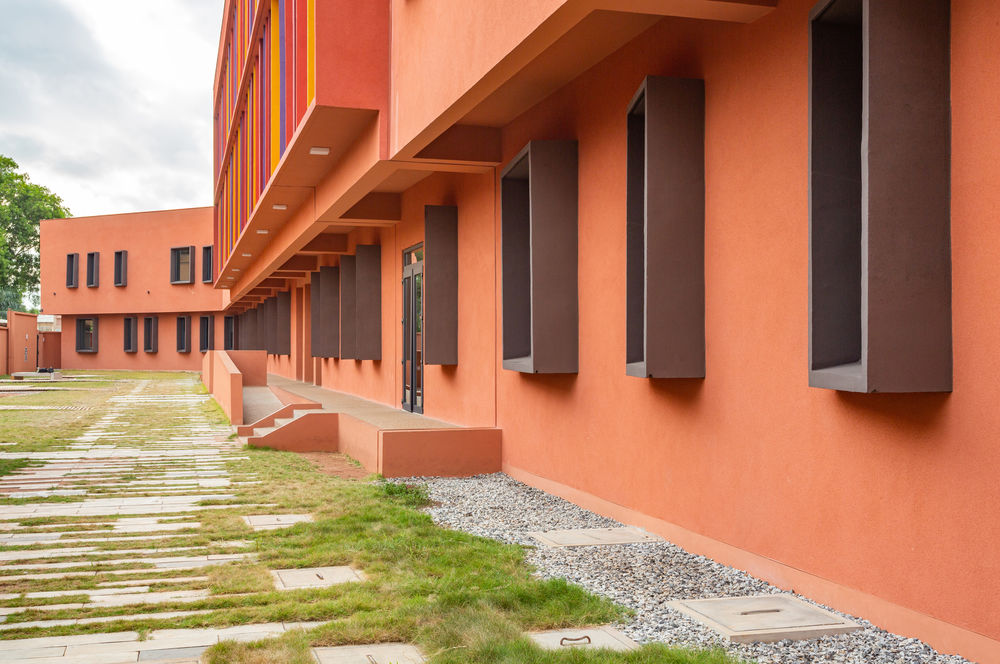 SÈMÈONE Center / COBLOC Architecture