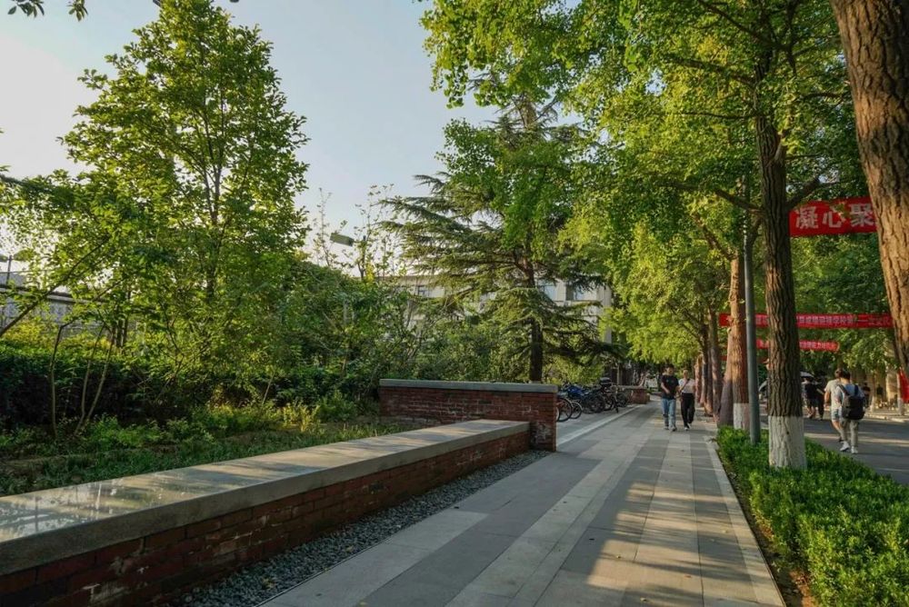 北京化工大学老校区景观提升改造 | 重塑环境，提升品格