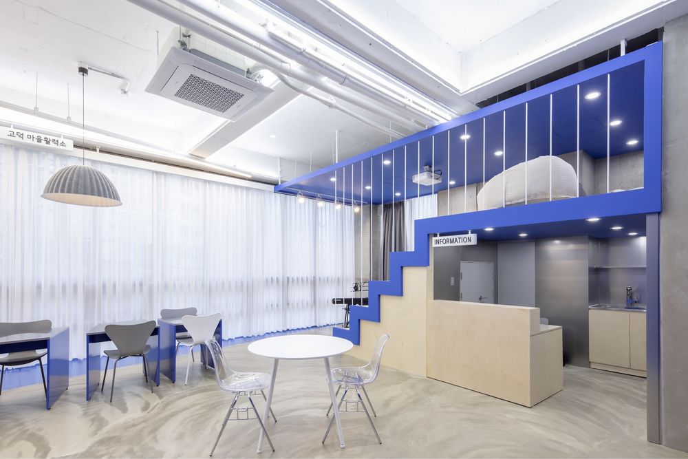 The Blue Moon Office / G/O Architecture