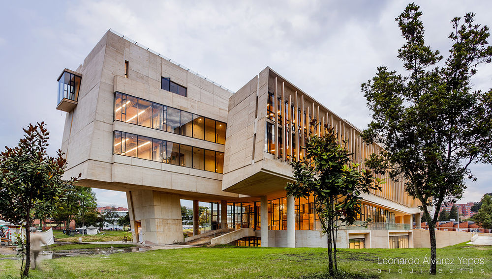 哥伦比亚国立大学护理学院大楼 / Leonardo Álvarez Yepes