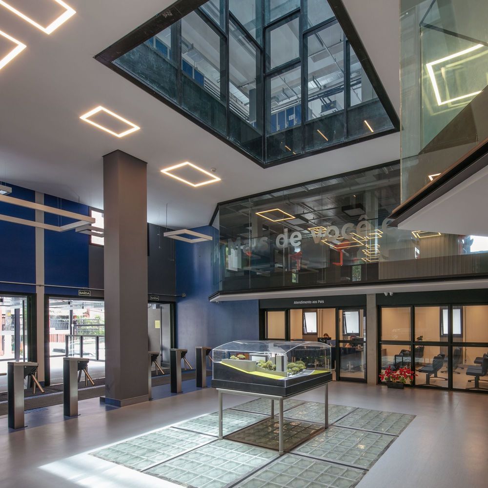 Etapa Vila Mascote School / Biselli Katchborian Arquitetos