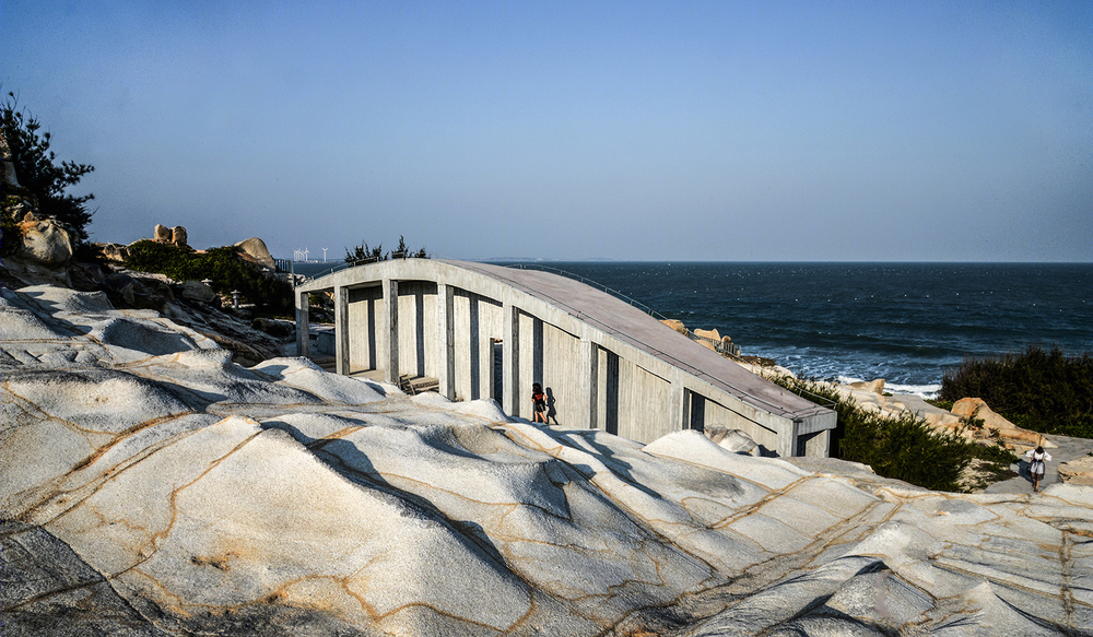福建漳浦六鳌龙美湾“抽象画廊”三景添翼