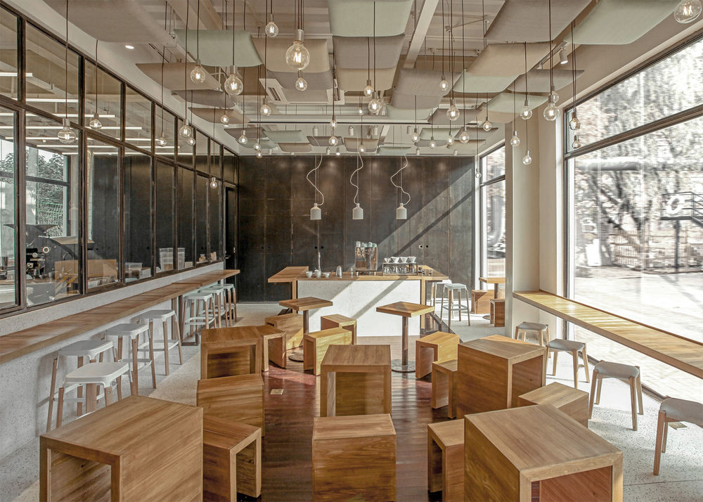上海 Café Del Volcán 咖啡厅 | 多功能一体化设计，打造温馨专业的咖啡空间