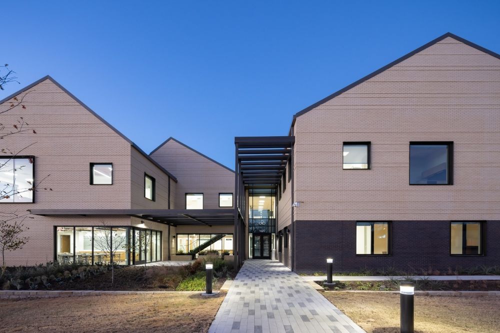 Family Health Center on Virginia / MASS Design Group