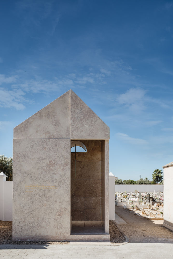 Permanence of Memory Grave / PHYD Arquitectura