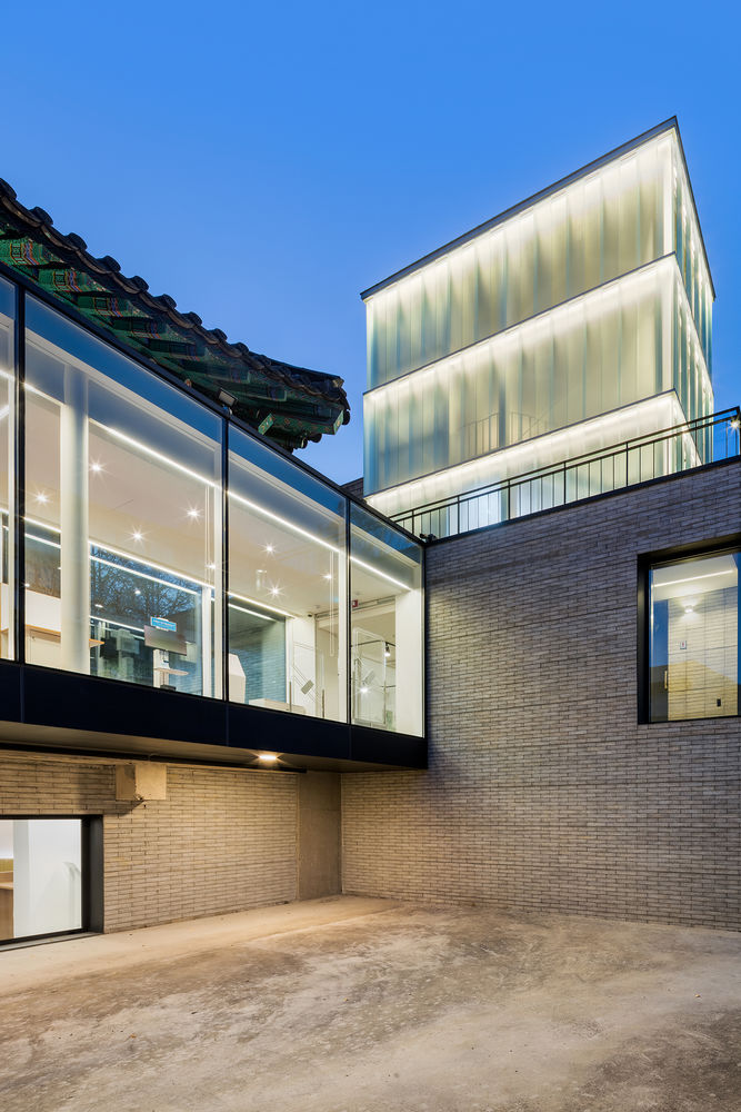 Yeodamjae Library / Emer-sys