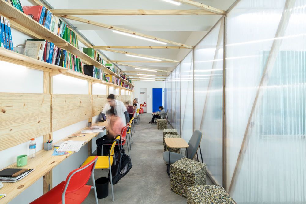 Forca Estudo Personalizado School / Pianca Arquitetura