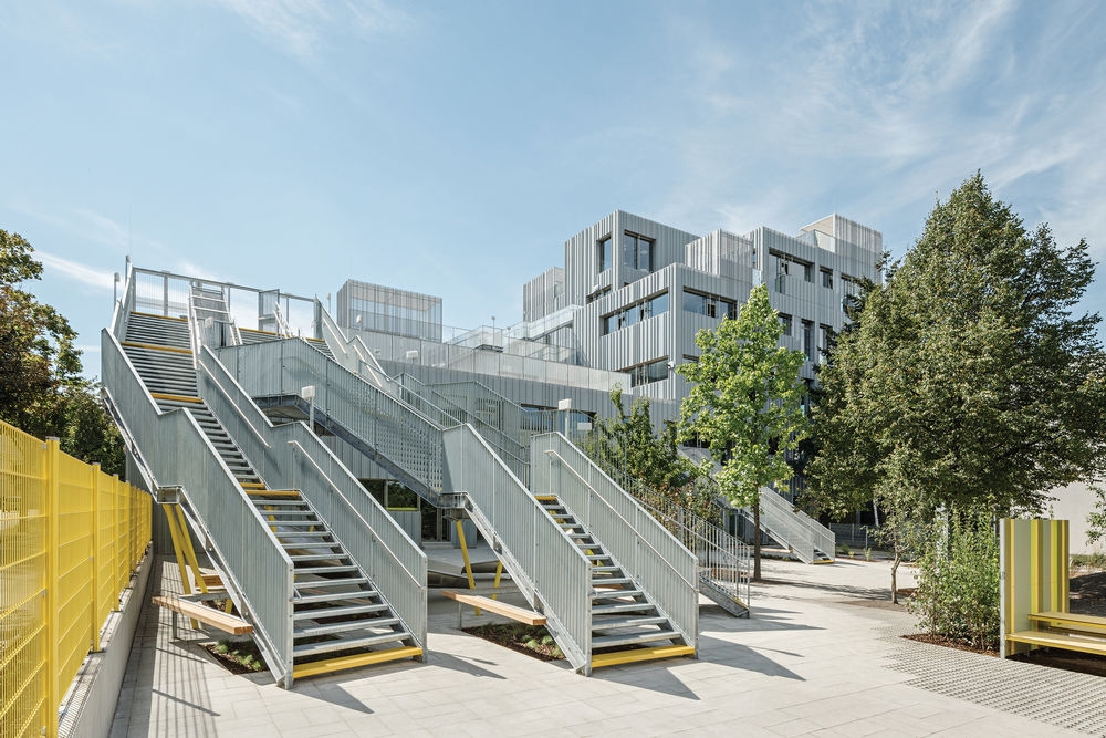 Längenfeldgasse Primary and Vocational School  / PPAG architects