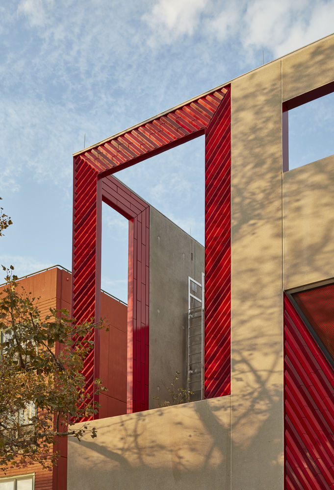 FDNY Rescue Company 2 Facility / Studio Gang