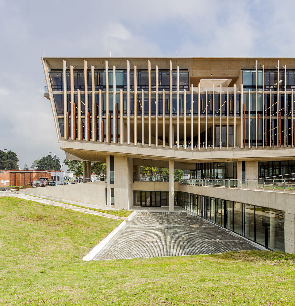 哥伦比亚国立大学护理学院大楼 / Leonardo Álvarez Yepes