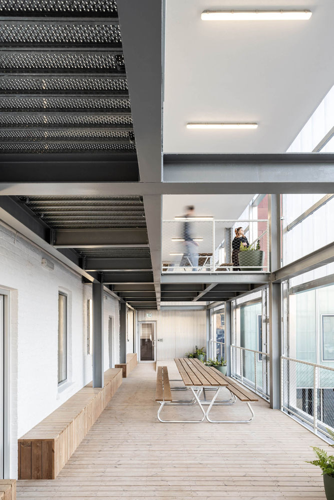 Bradbury Works / [Y/N] Studio