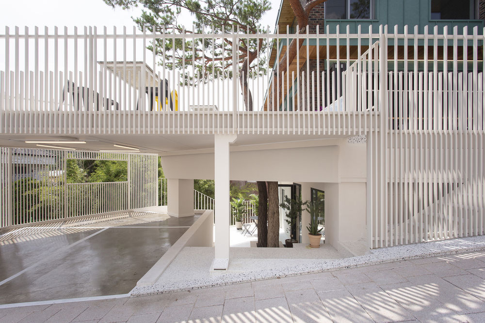 MASS Arts Plastiques Gallery / Form & Function