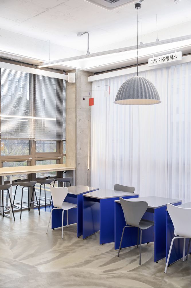 The Blue Moon Office / G/O Architecture