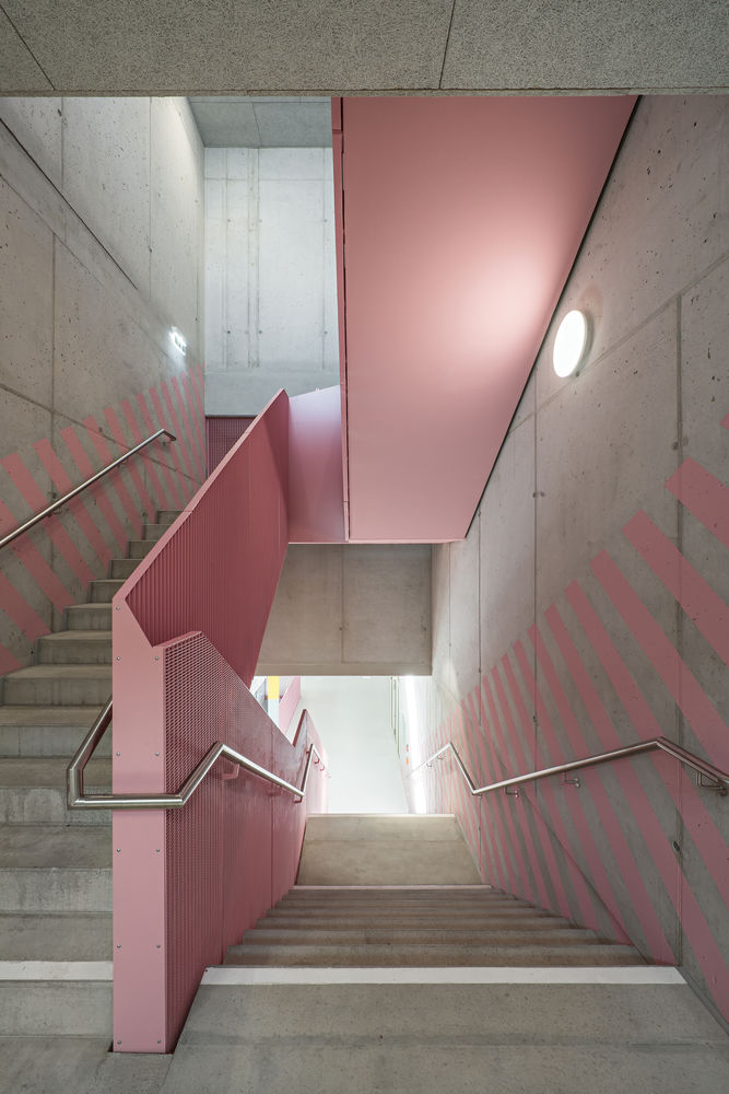 Längenfeldgasse Primary and Vocational School  / PPAG architects