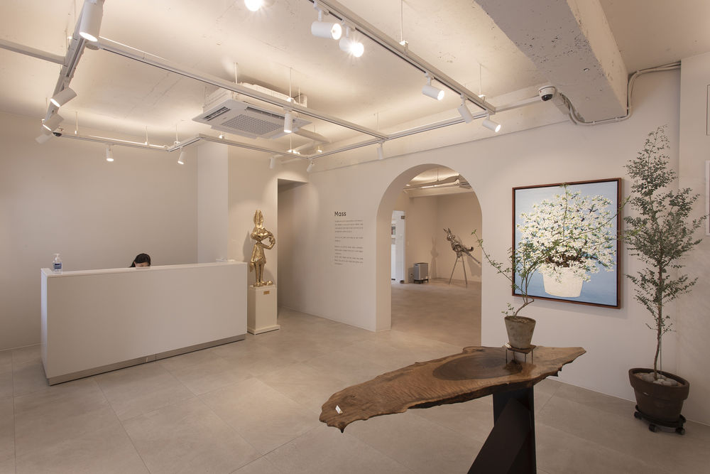MASS Arts Plastiques Gallery / Form & Function