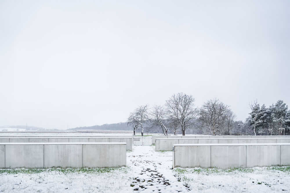 HSC Cemetery / Objektor