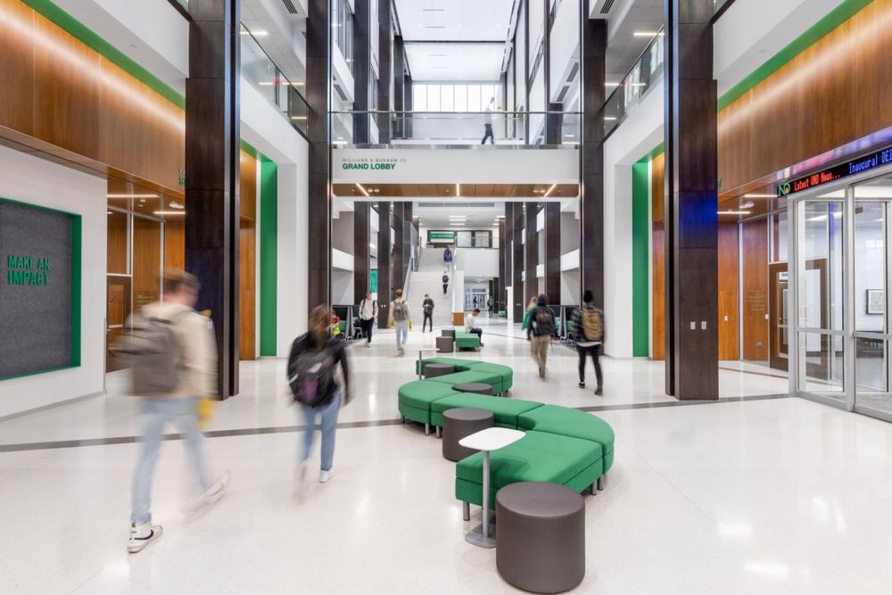 Nistler College of Business & Public Administration | 现代与传统的完美融合