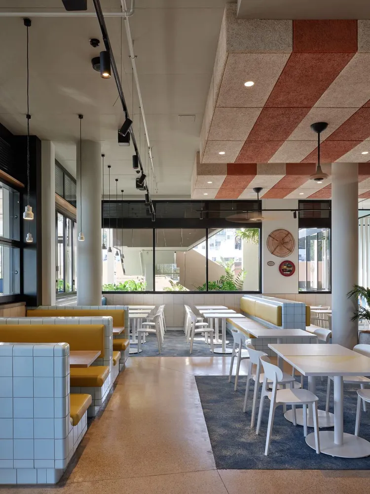 Kirra Beach House & Hotel