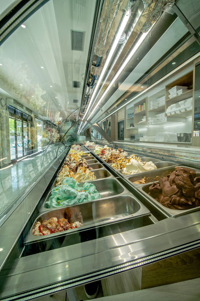 历史悠久的意大利 Gelateria Acquario 室内设计案例解读