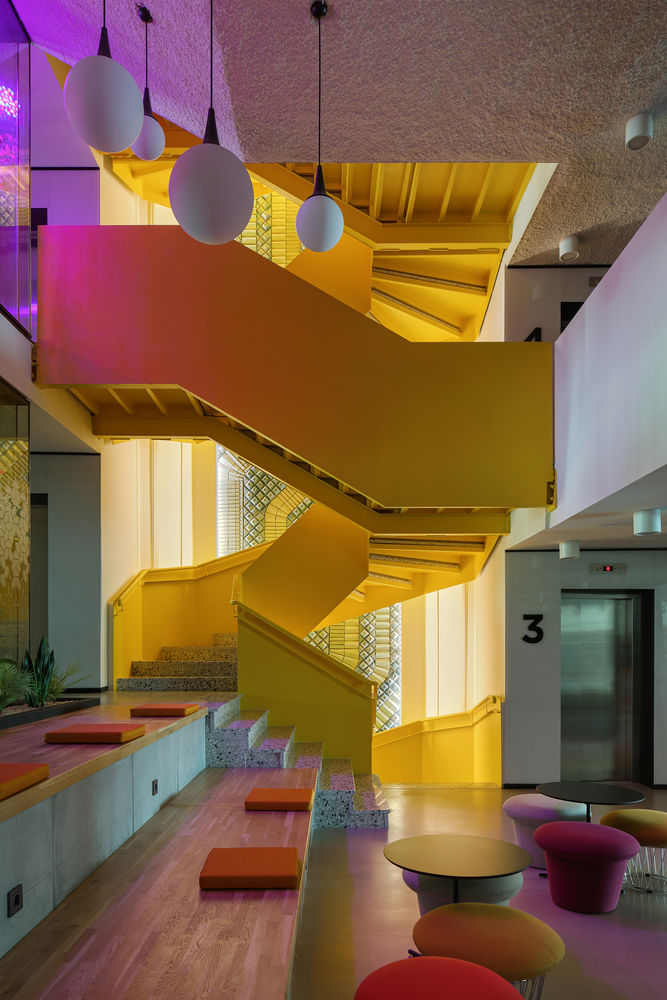IzQ Innovation Center / Ofisvesaire