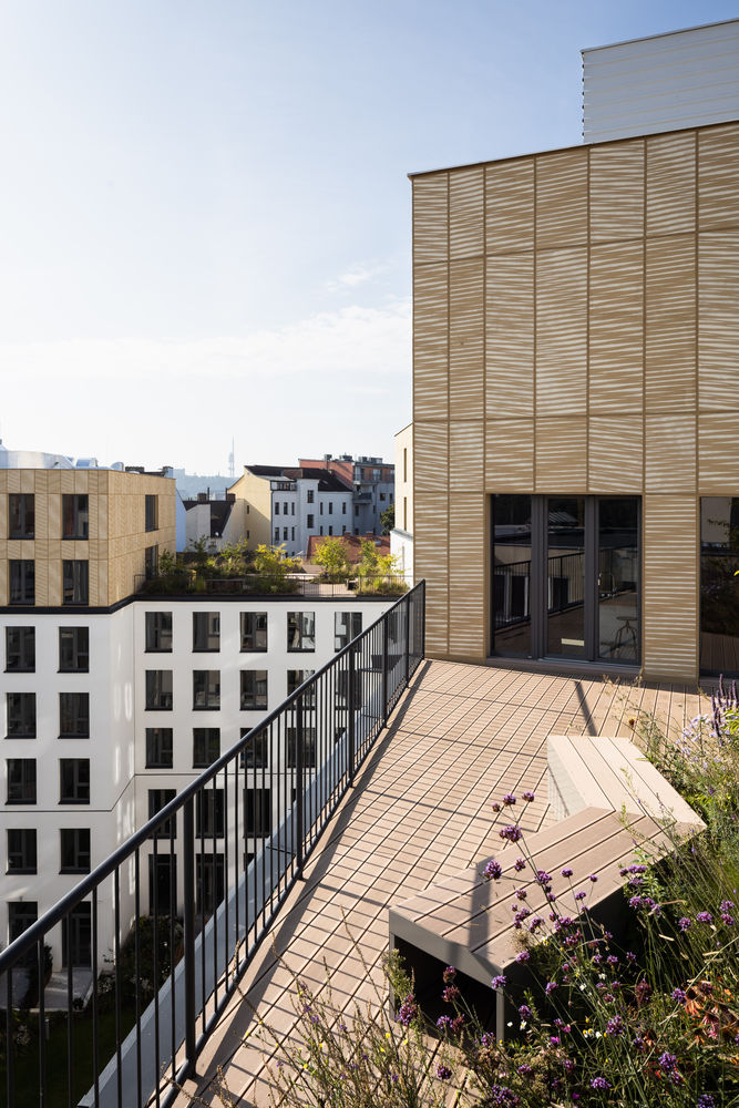 Student House Holešovice / Pavel Hnilička Architects+Planners