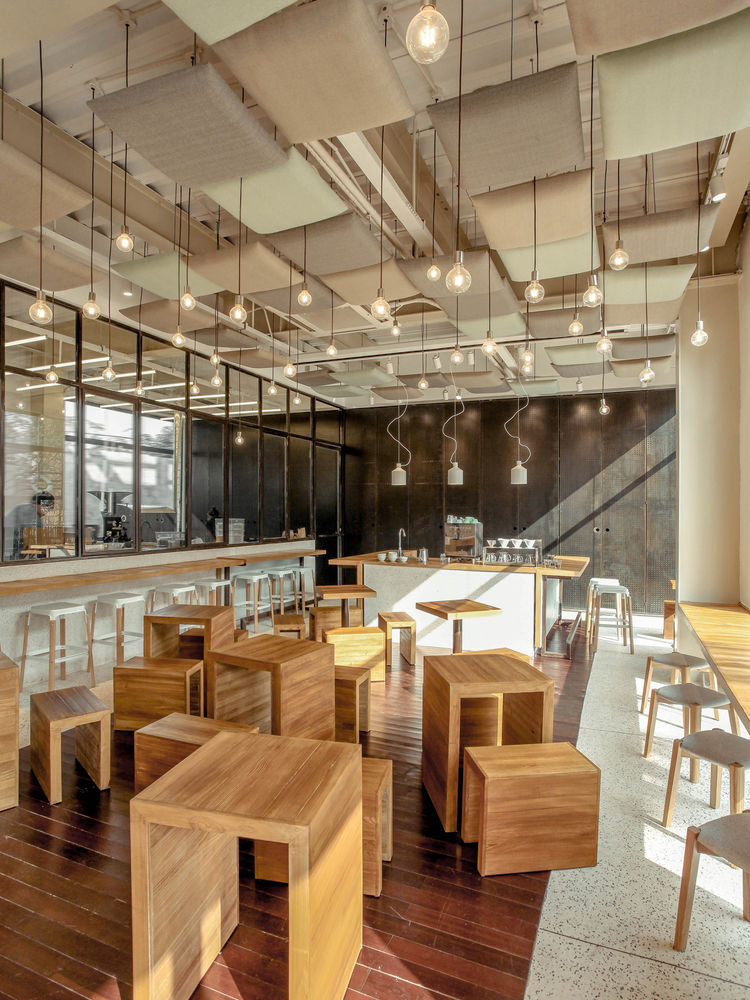 上海 Café Del Volcán 咖啡厅 | 多功能一体化设计，打造温馨专业的咖啡空间