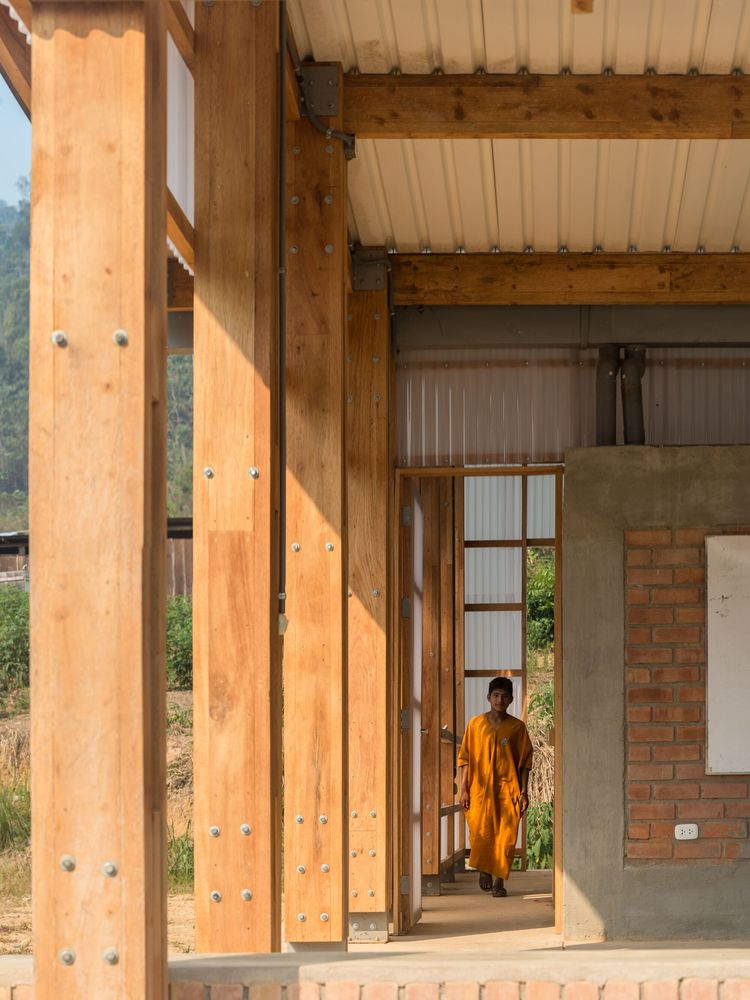 Technology and Environment Laboratory Mencoriari  / Semillas