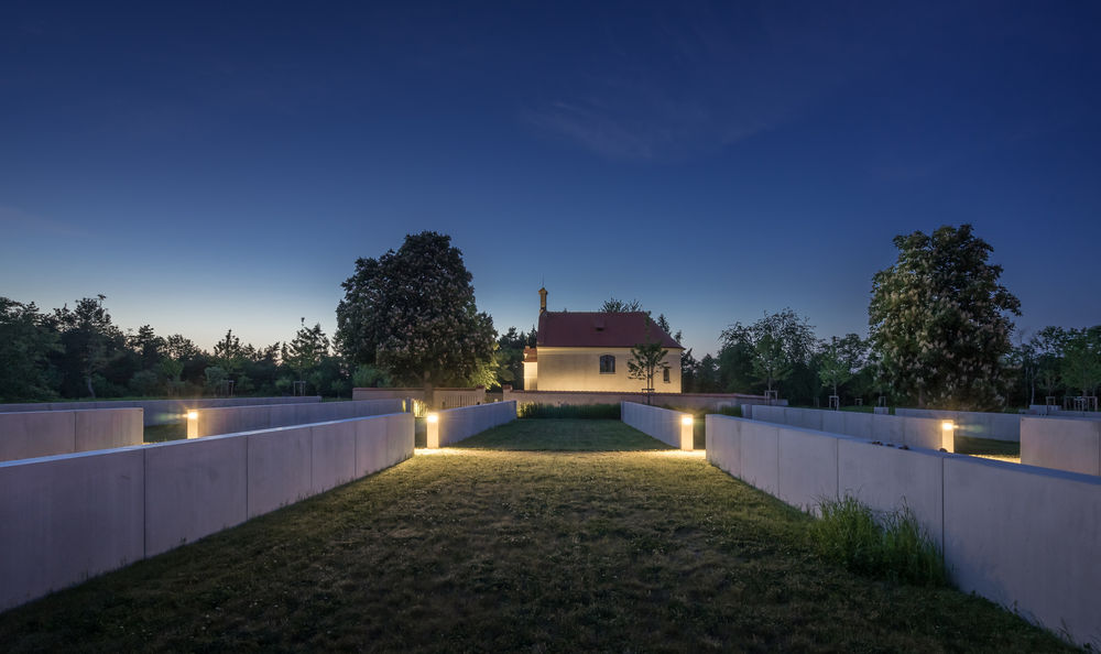 HSC Cemetery / Objektor