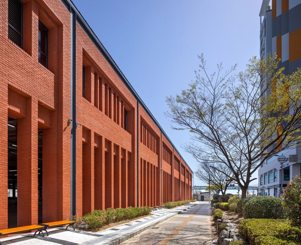 Millac 滨海市场，釜山 / LJL Architects + 2K1 Architecture，城市化与海景的完美融合