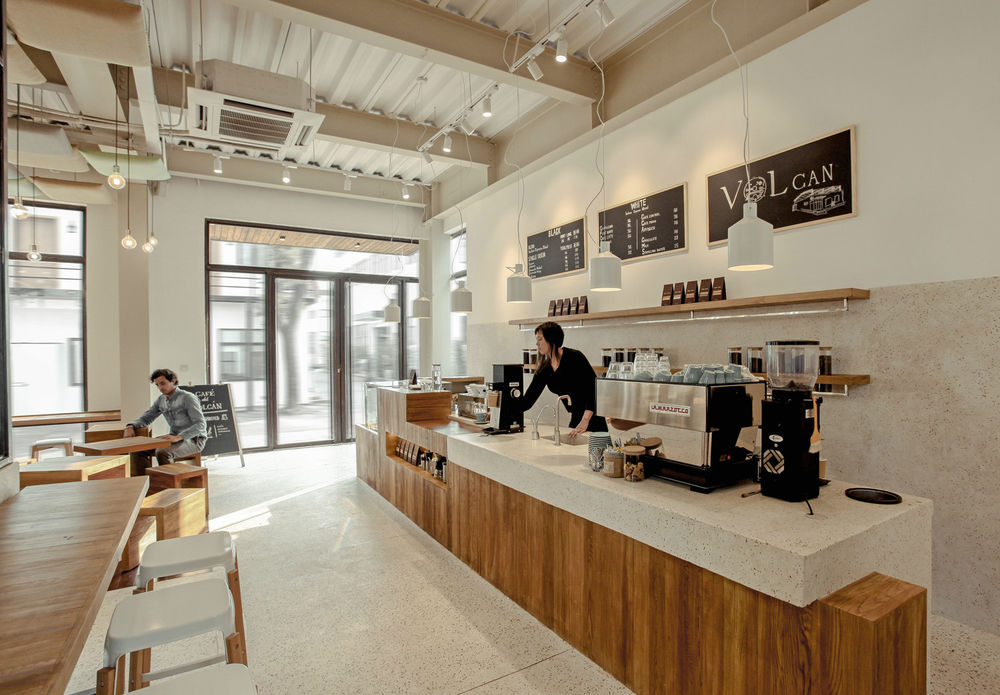 上海 Café Del Volcán 咖啡厅 | 多功能一体化设计，打造温馨专业的咖啡空间