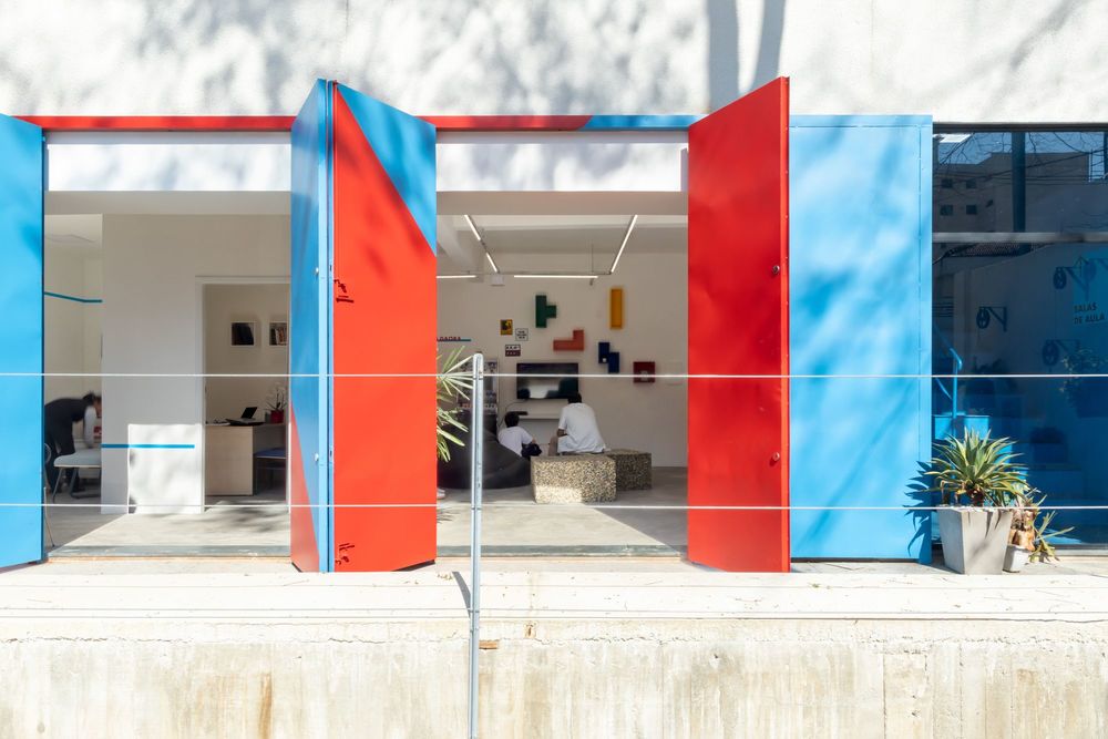 Forca Estudo Personalizado School / Pianca Arquitetura