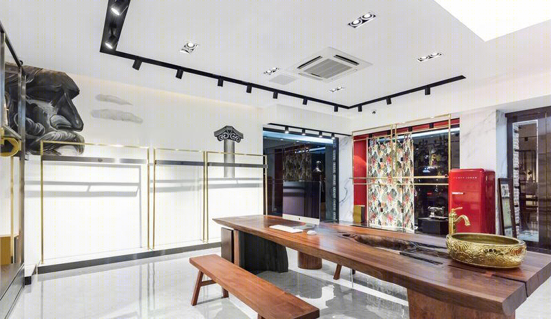 泰州 V-man 国际男装店现代设计展现轻奢气质