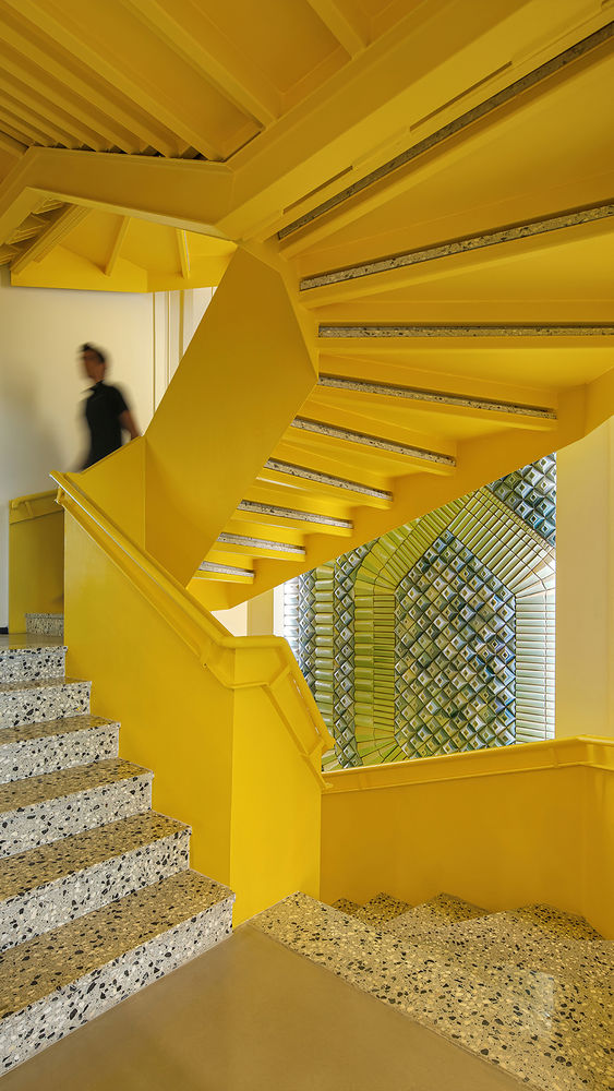 IzQ Innovation Center / Ofisvesaire
