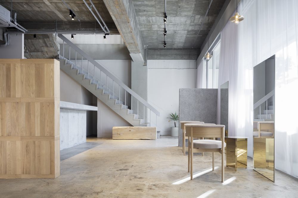 Casetta Salon / SIDES CORE