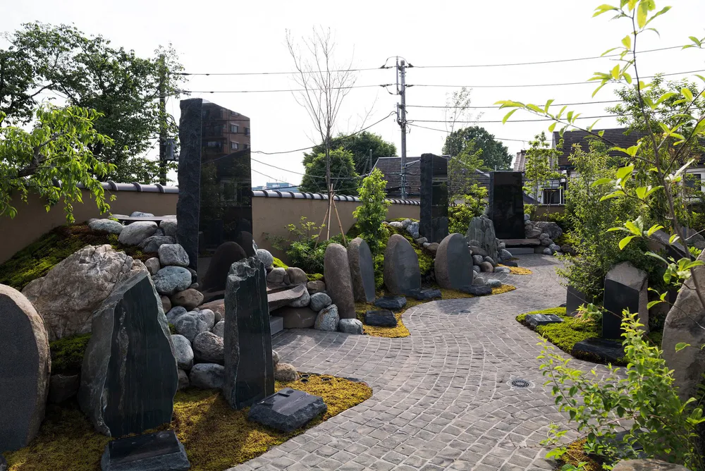 Kezouin Fuchu-shi Cemetery "Yoyo-no-niwa"