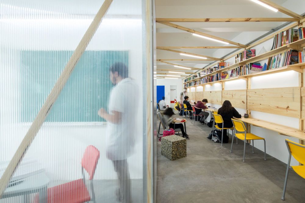 Forca Estudo Personalizado School / Pianca Arquitetura