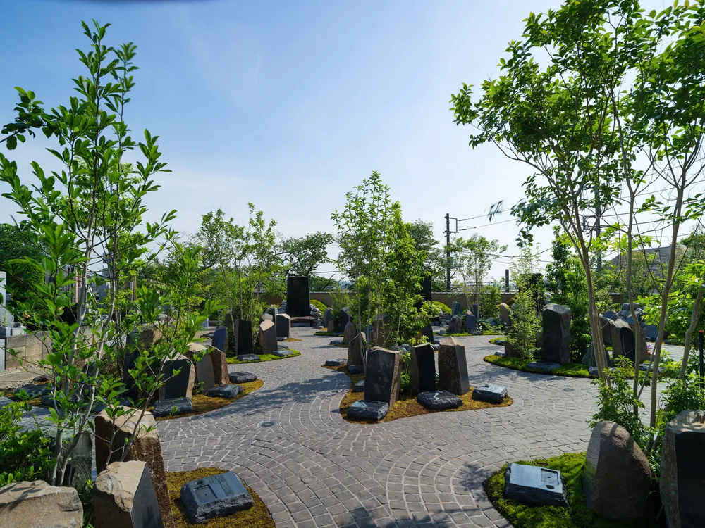 Kezouin Fuchu-shi Cemetery "Yoyo-no-niwa"