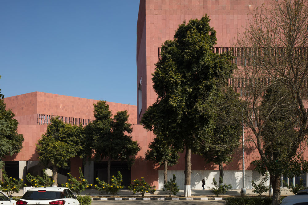 Thapar University Learning Laboratory / Mccullough Mulvin Architects + Designplus Associates Services