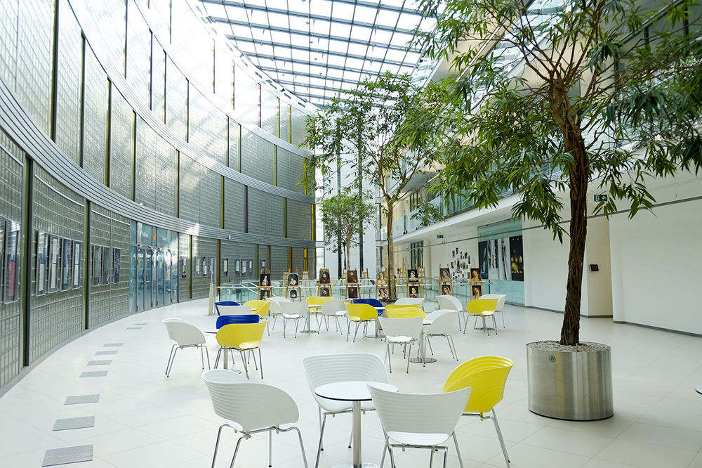 Anastasiya Gushchina丨大学丨architecture photography | Tomas Bata University