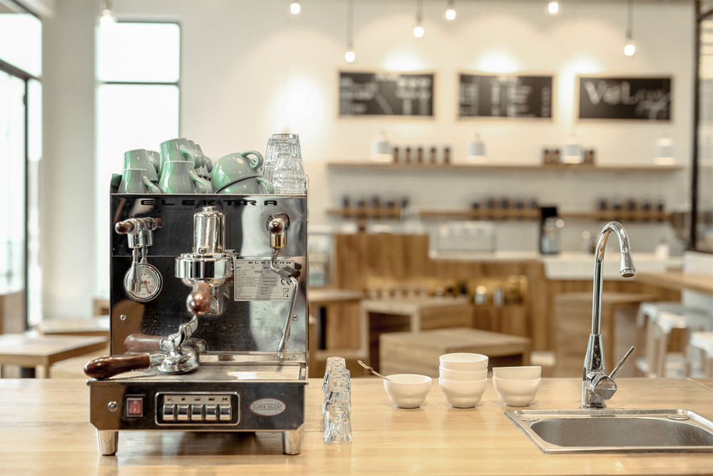 上海 Café Del Volcán 咖啡厅 | 多功能一体化设计，打造温馨专业的咖啡空间